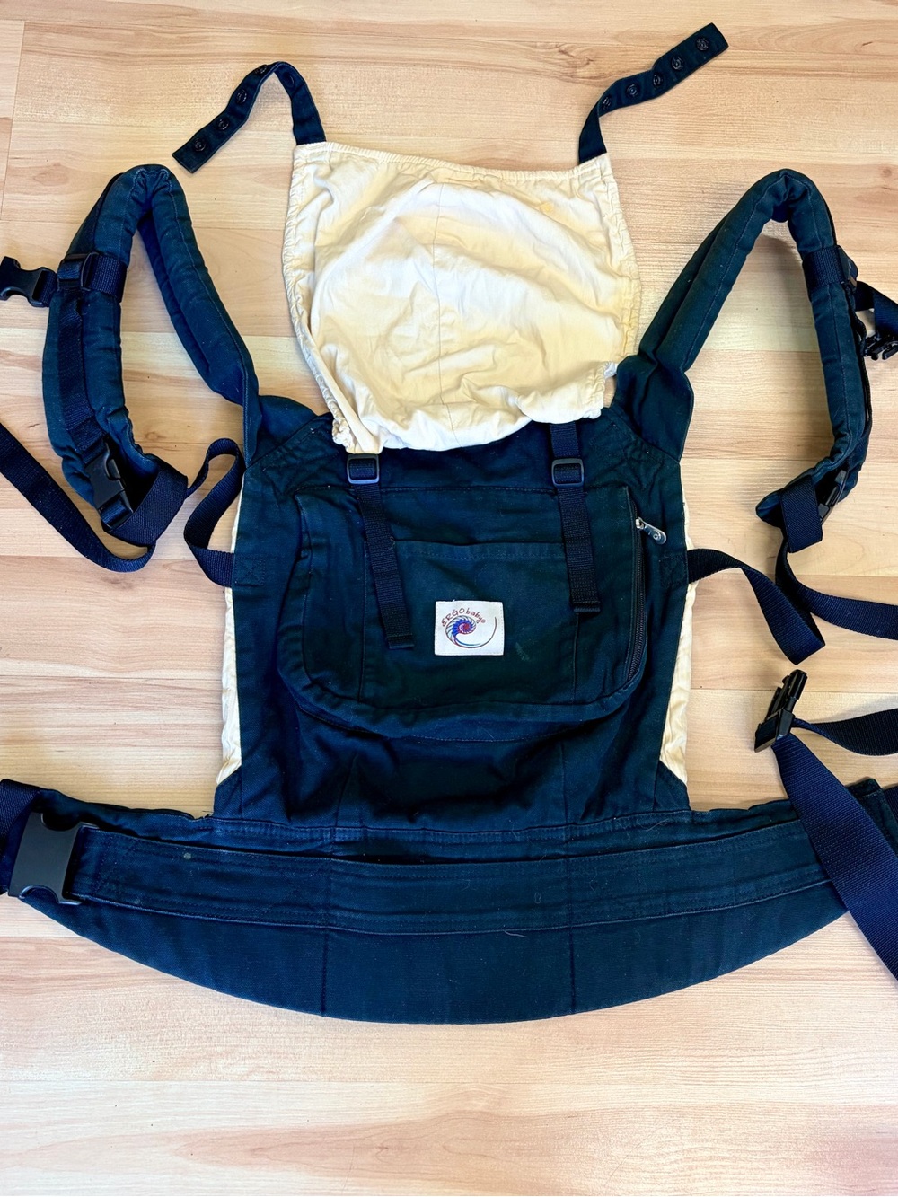 Ergo Baby (Ergobaby)